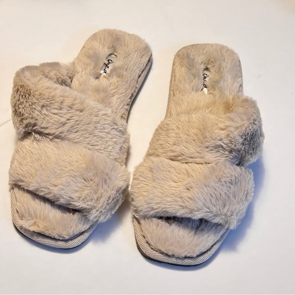 Qupid Women's Double Strap Faux Fur Black Slippers Sz 8